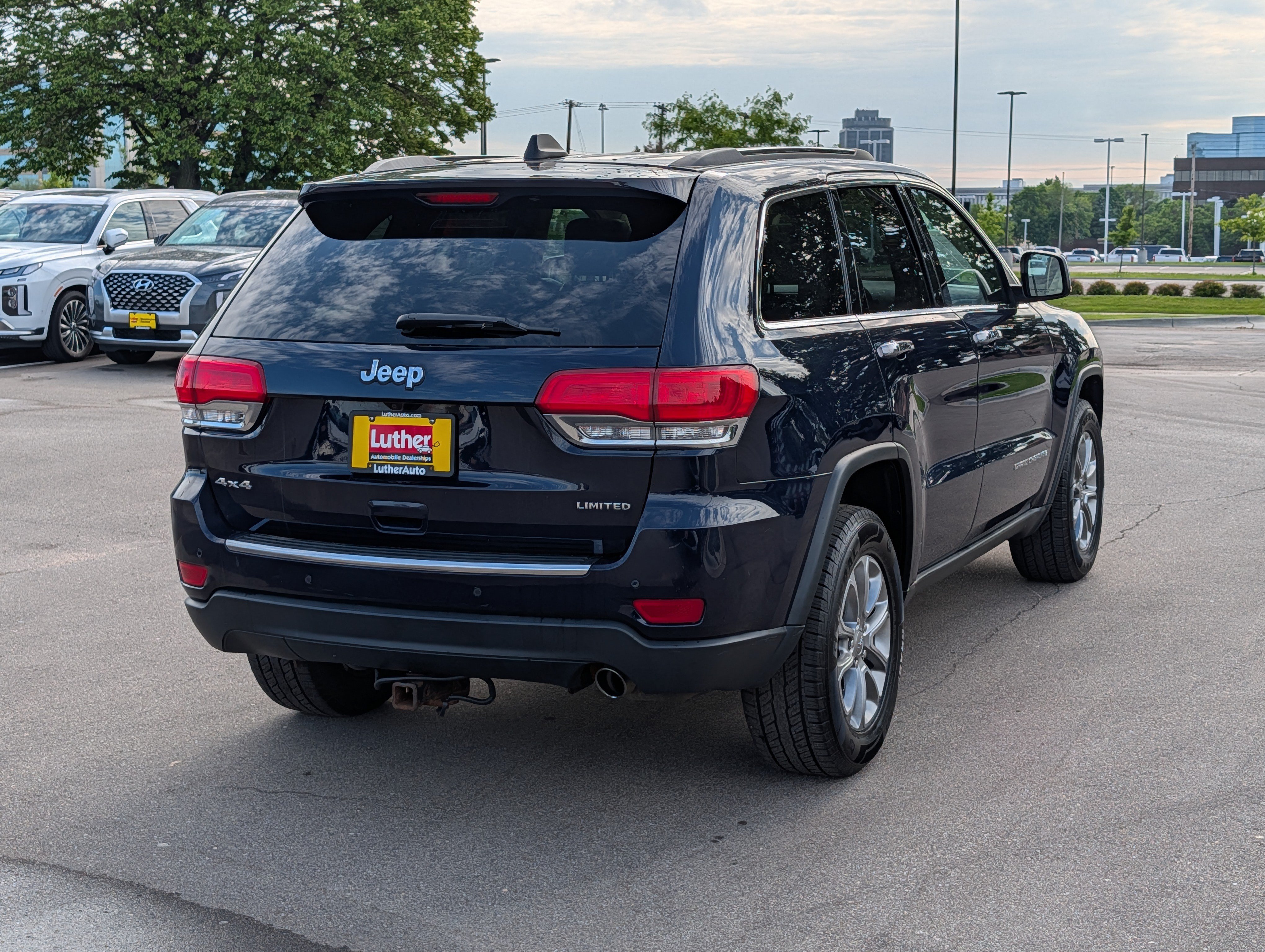 Used 2016 Jeep Grand Cherokee Limited AWD/4WD image 36