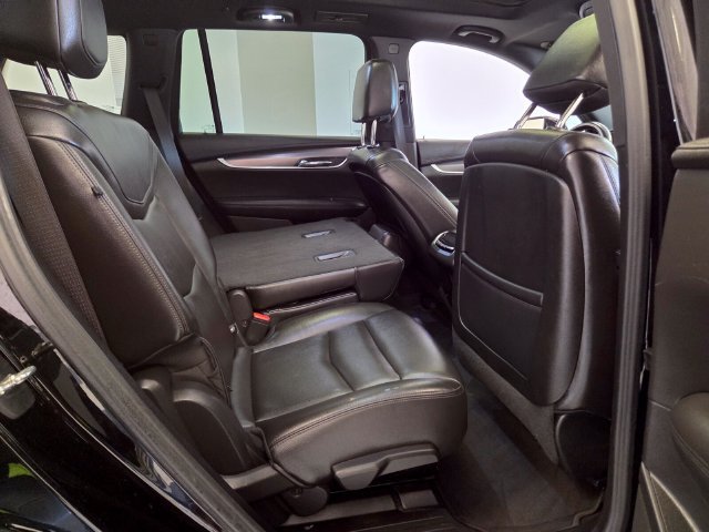 Certified 2023 Cadillac XT6 Luxury AWD/4WD image 17