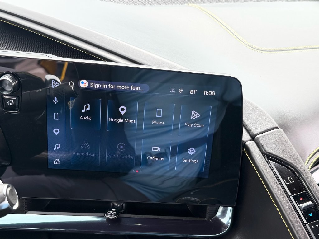 Used 2025 Chevrolet Corvette Stingray Premium Conv w/ Z51 Performance Package RWD image 17