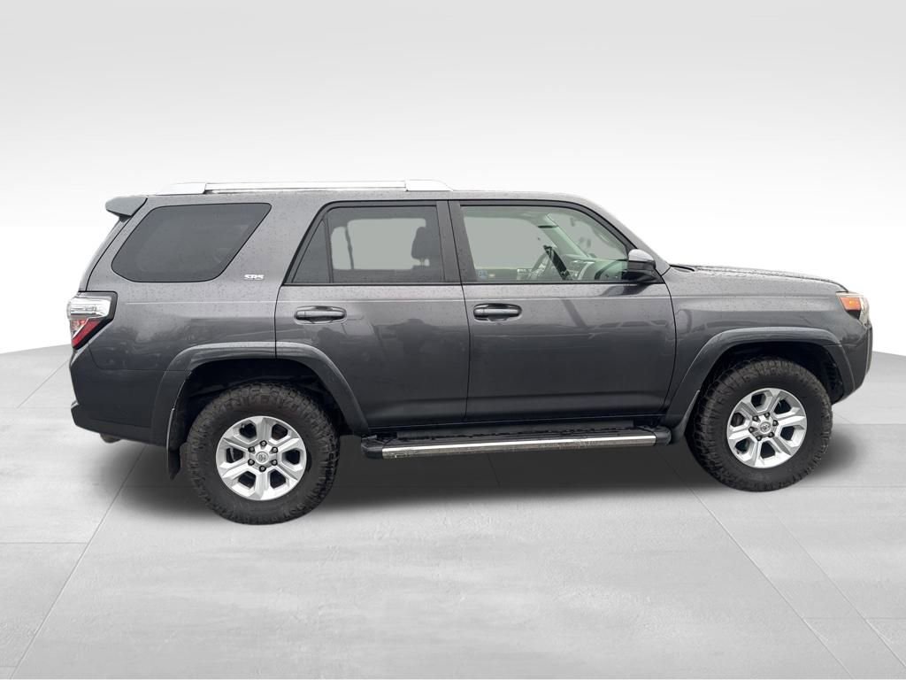 Used 2016 Toyota 4Runner SR5 image 6