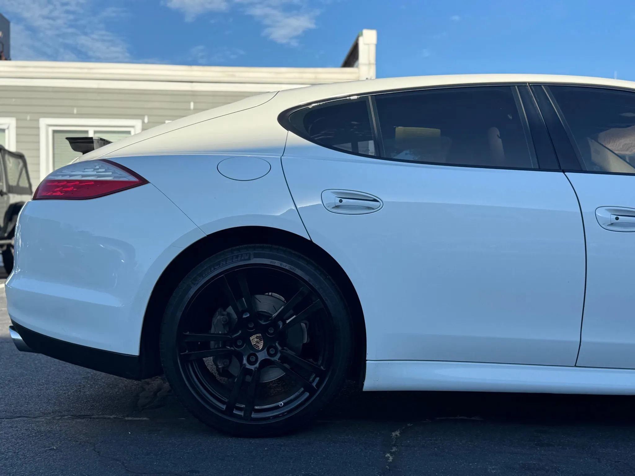 Used 2013 Porsche Panamera 4 Platinum Edition image 5