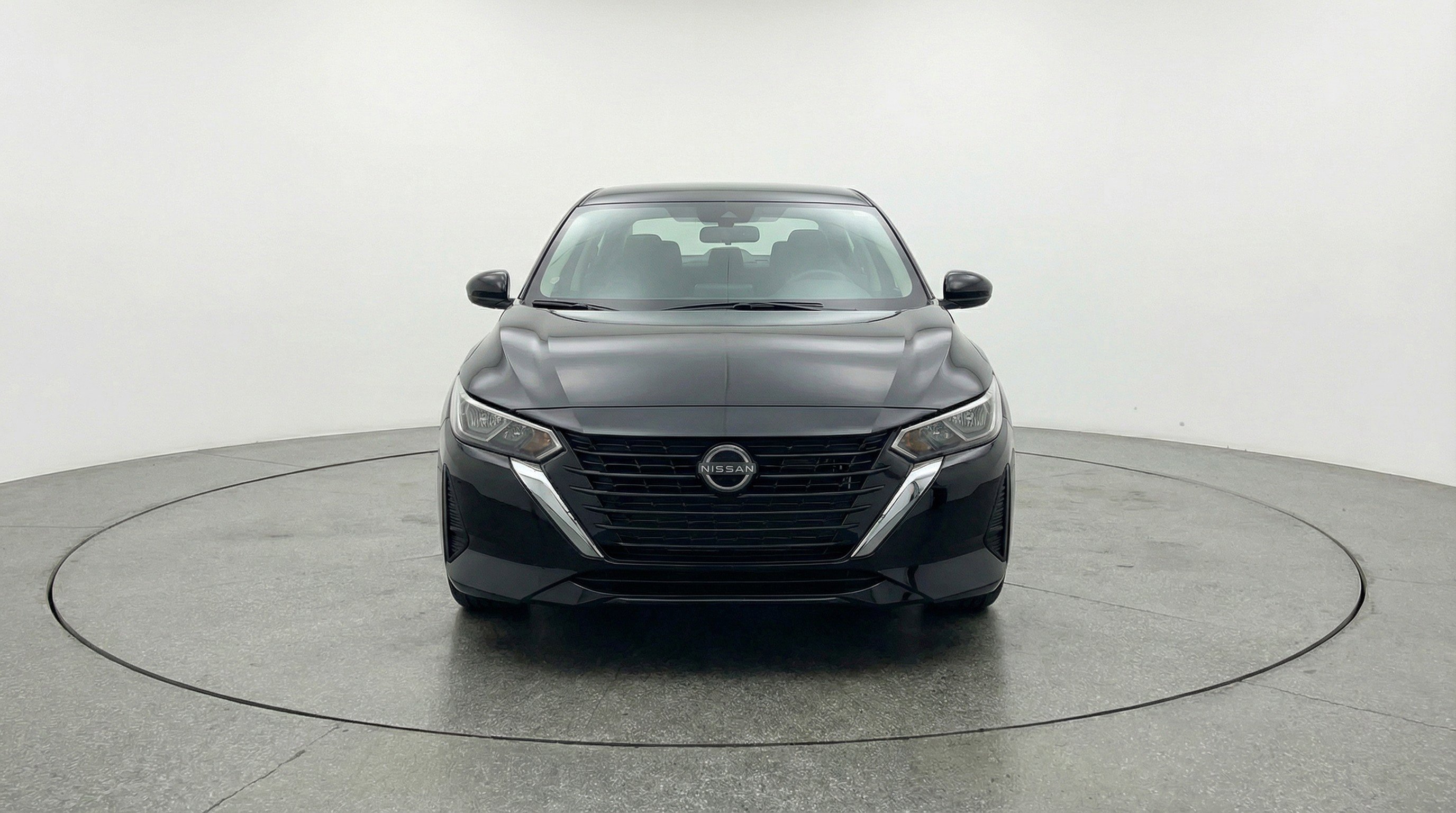 Used 2025 Nissan Sentra SV image 2