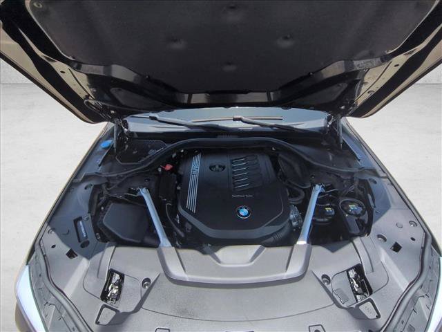 Used 2022 BMW 740i w/ Premium Package RWD image 23