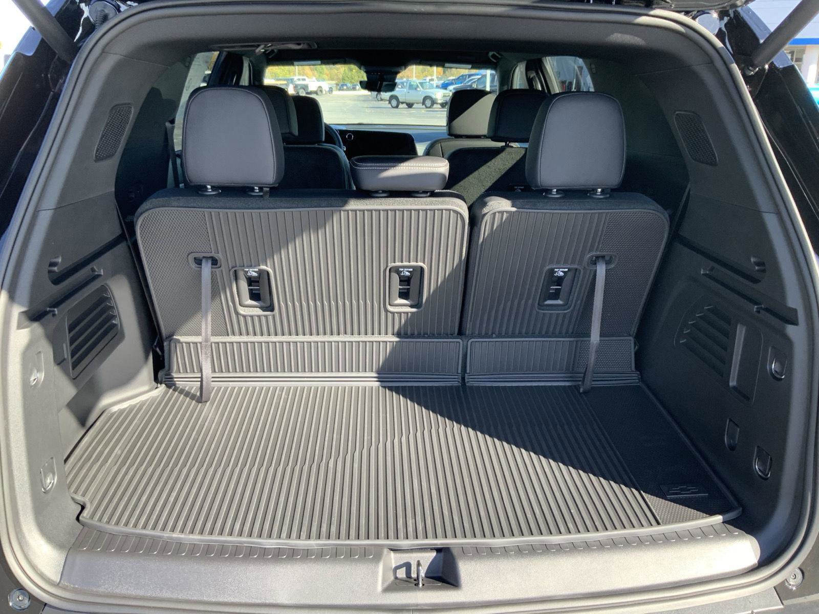 New 2026 Chevrolet Traverse LT w/ Driver Confidence Package image 12