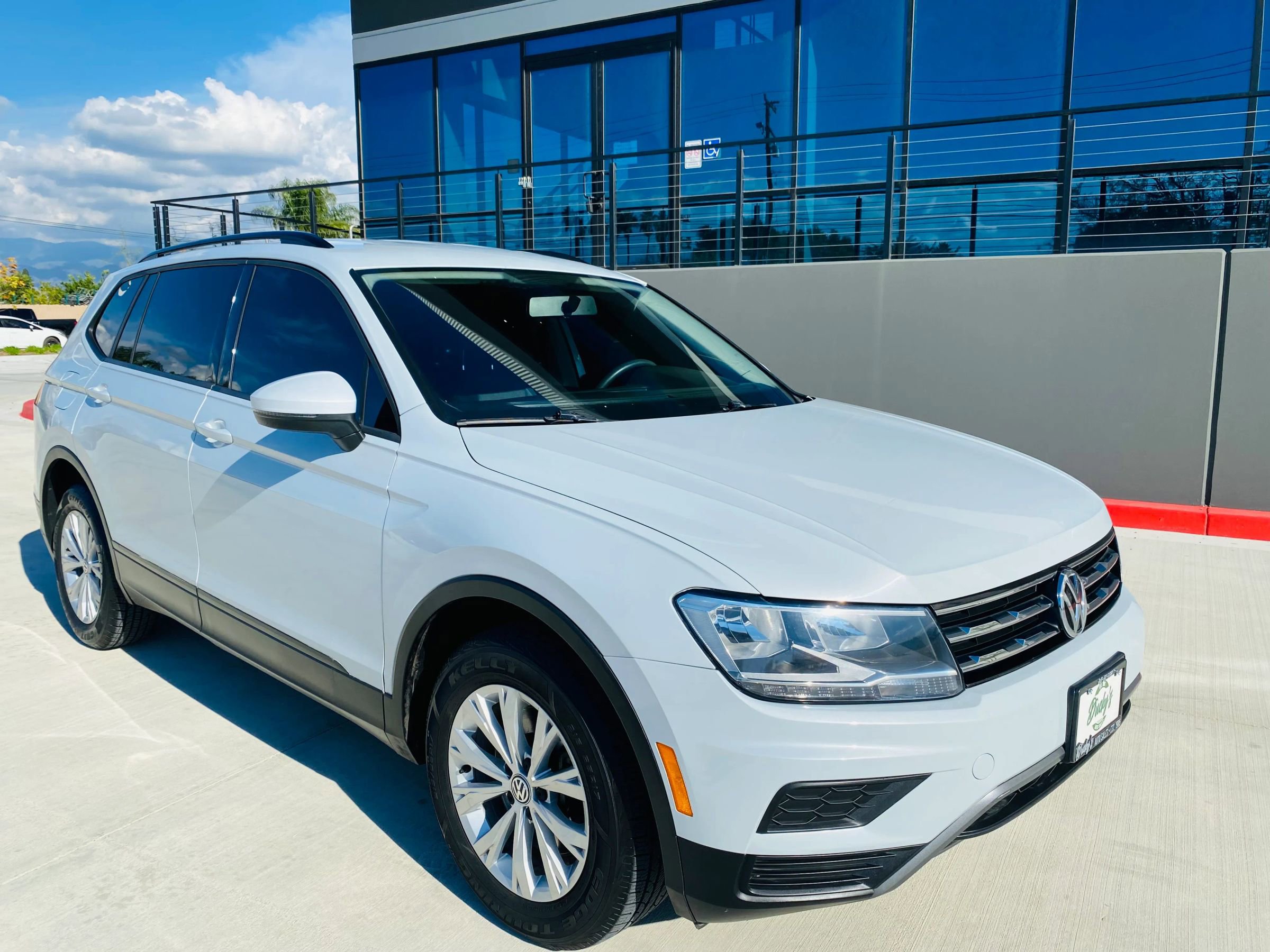 Used 2019 Volkswagen Tiguan S image 11