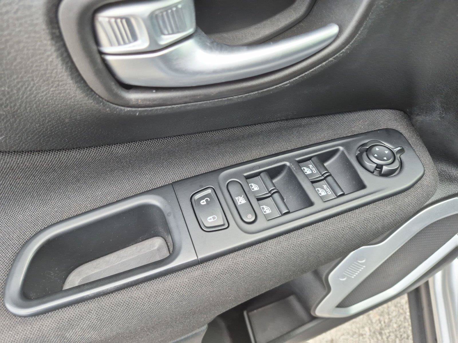 Used 2018 Jeep Renegade Sport w/ Power & Air Group FWD image 15