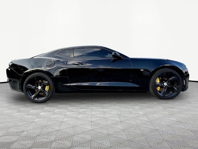 Used 2023 Chevrolet Camaro SS RWD image 4