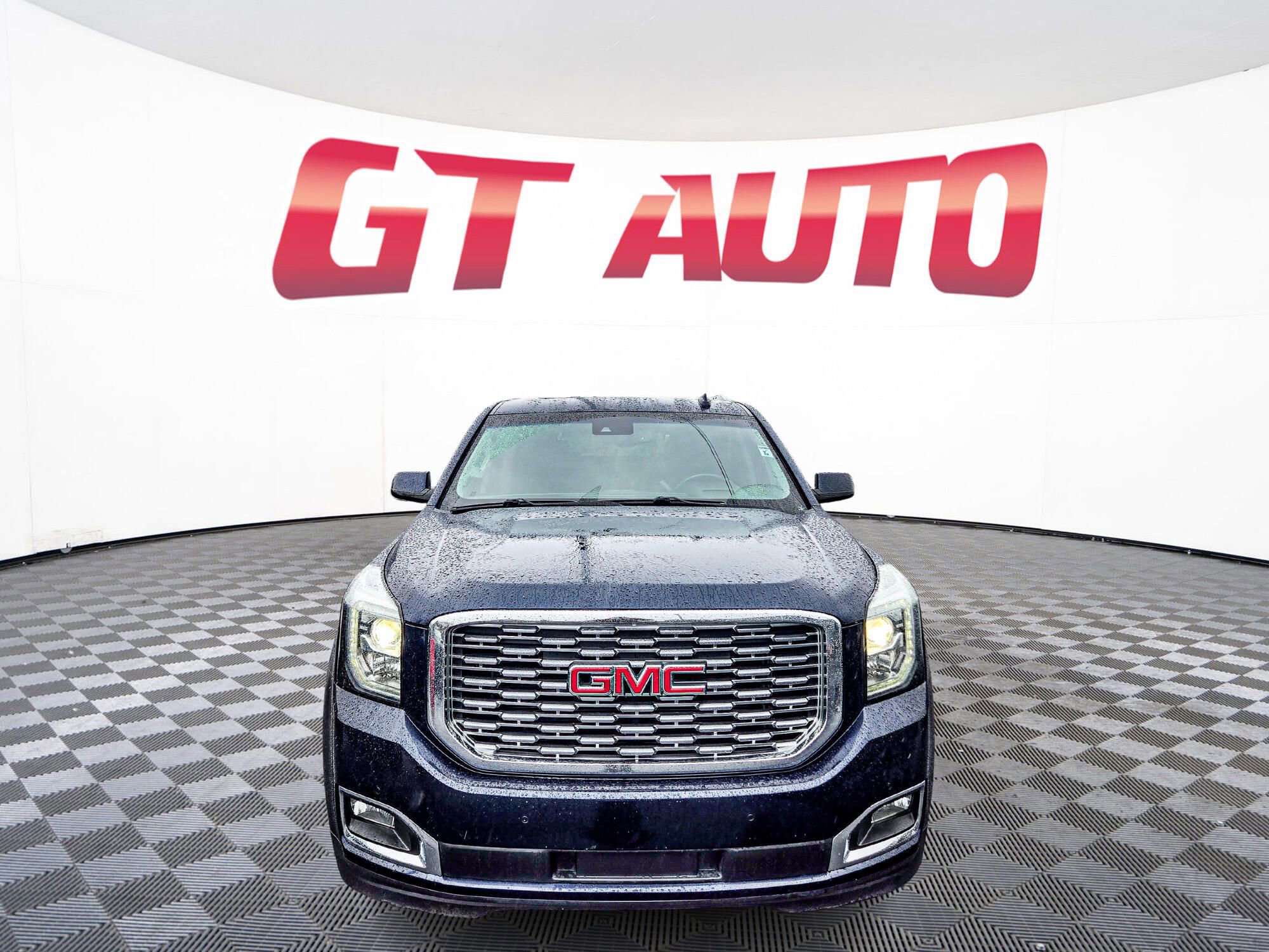 Used 2018 GMC Yukon XL Denali w/ Denali Ultimate Package image 2