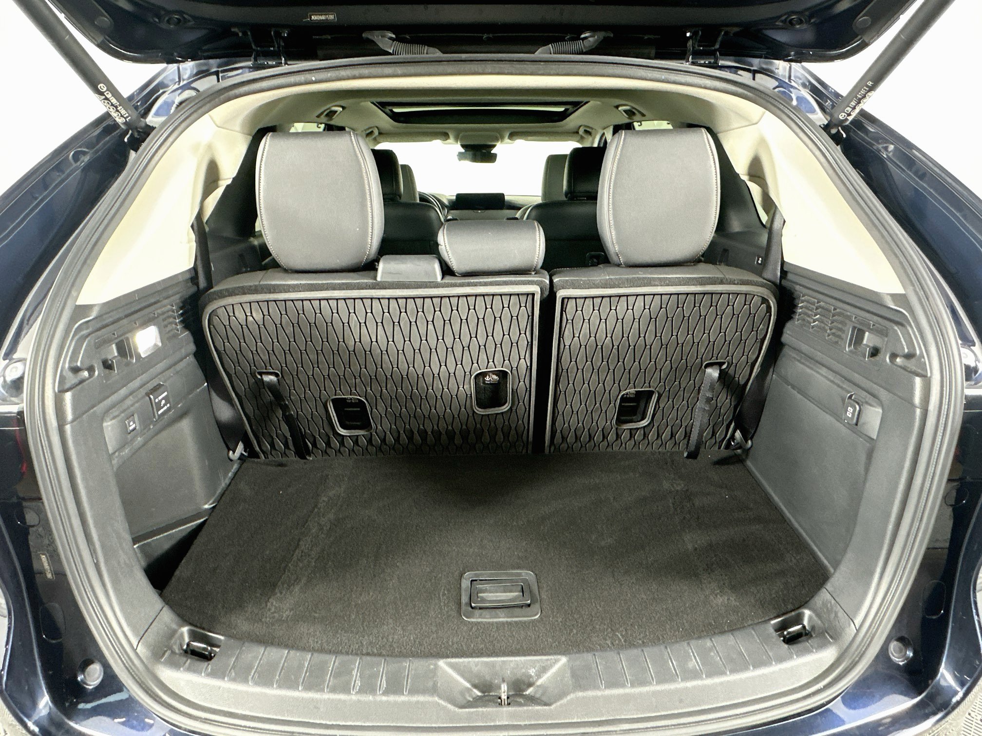 Used 2024 MAZDA CX-90 Plug-In Hybrid w/ Premium Pkg AWD/4WD image 31