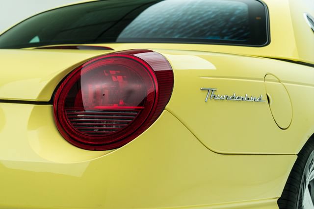 Used 2002 Ford Thunderbird RWD image 16