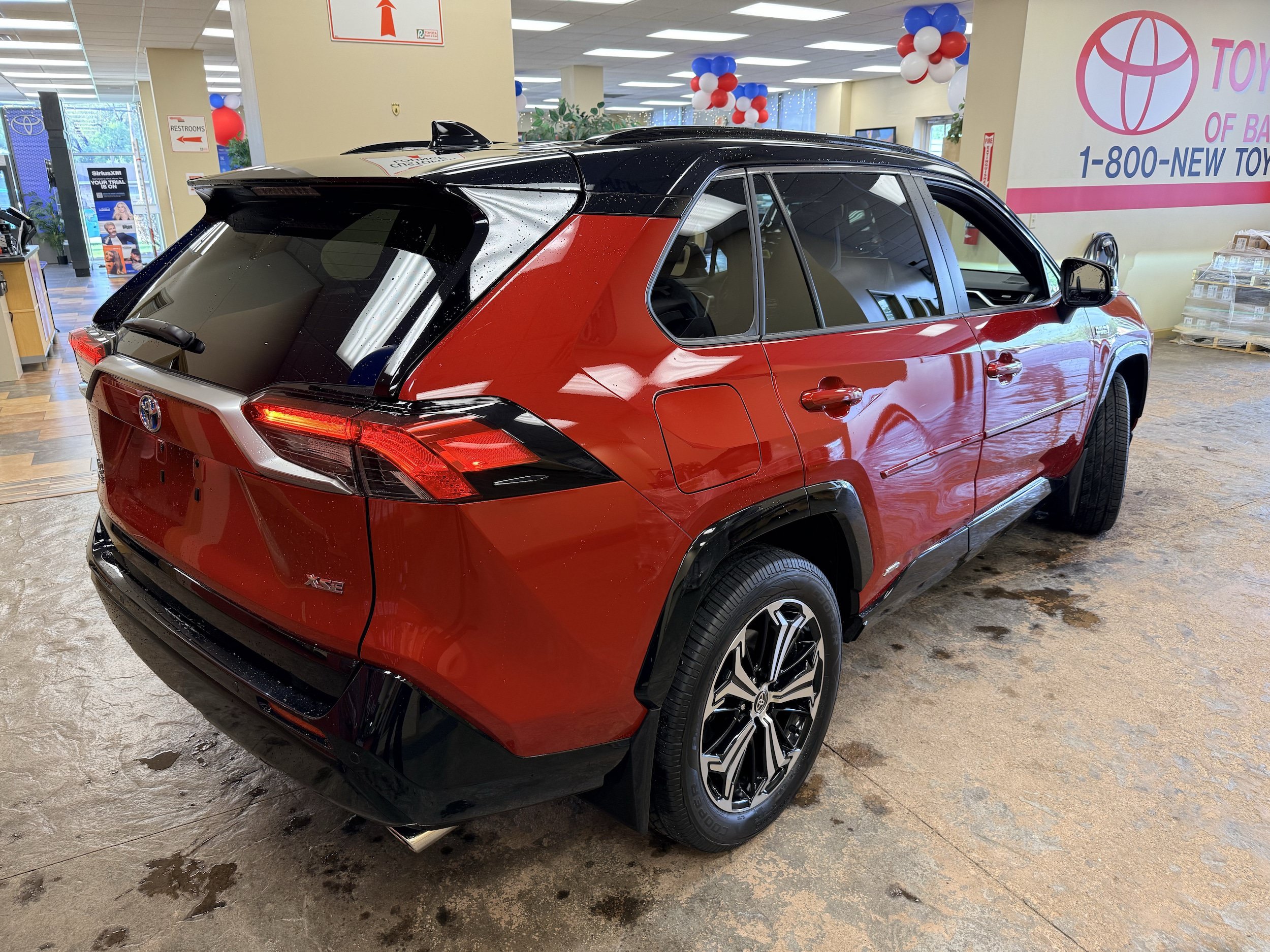 Used 2022 Toyota RAV4 XSE w/ Premium Package AWD/4WD image 17