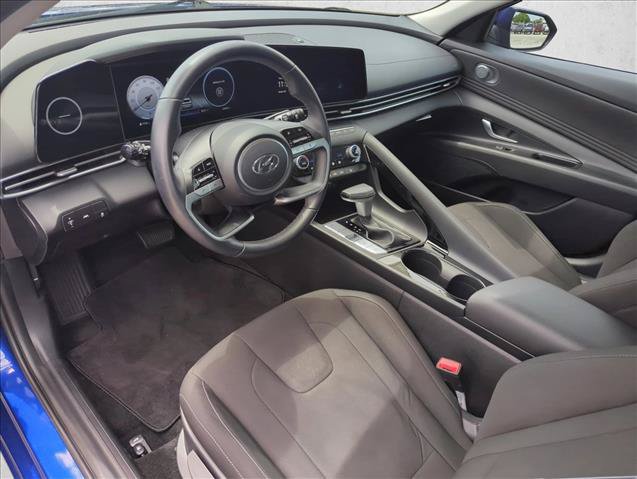 Used 2023 Hyundai Elantra SEL w/ Convenience Package FWD image 8