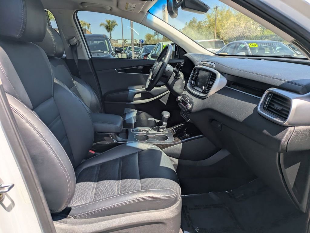 Used 2019 Kia Sorento EX w/ EX Touring Package FWD image 32