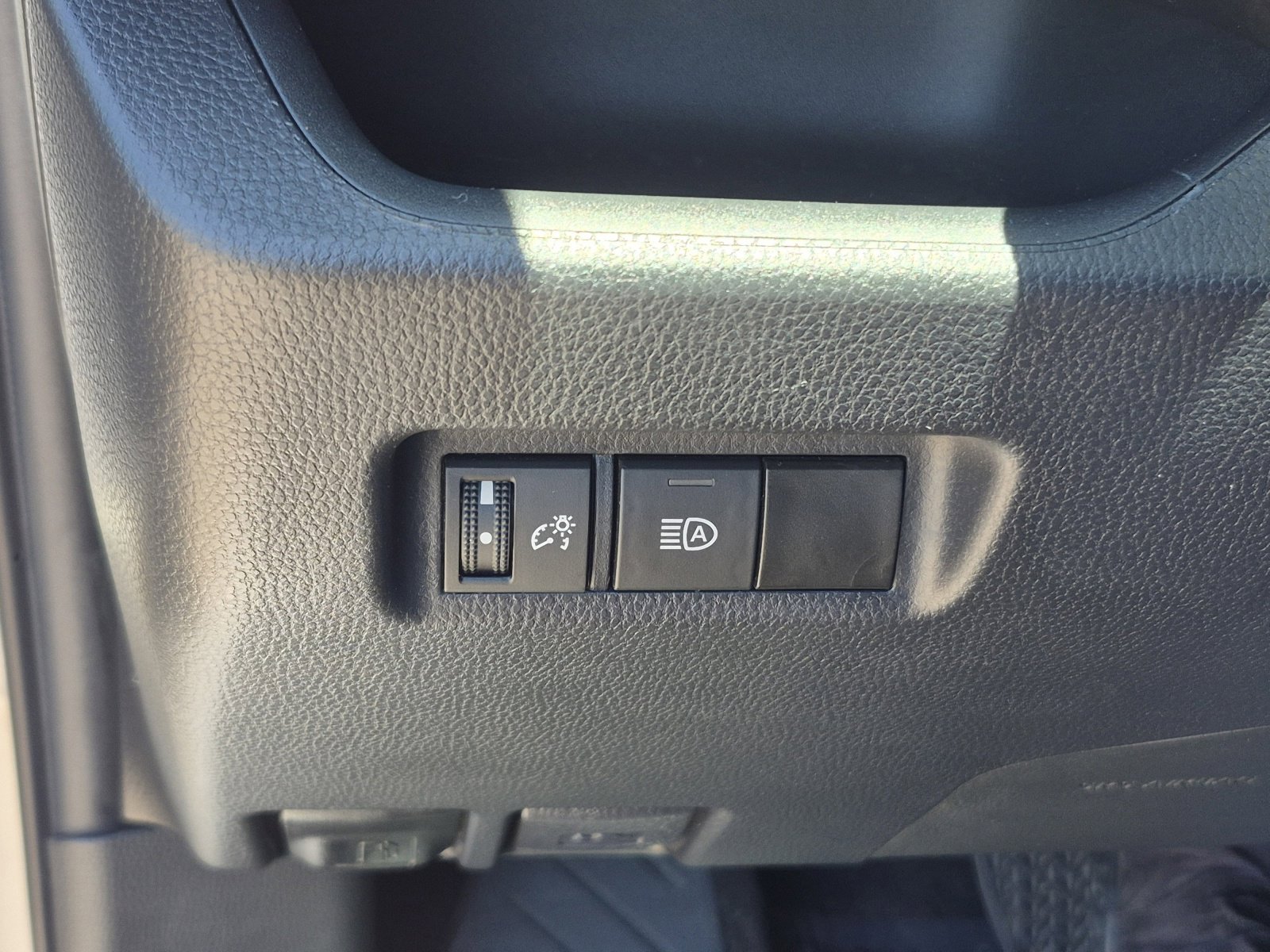 Certified 2023 Toyota RAV4 LE AWD/4WD image 34