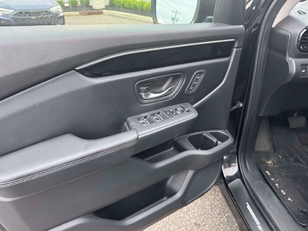 Used 2023 Honda Pilot Touring image 18