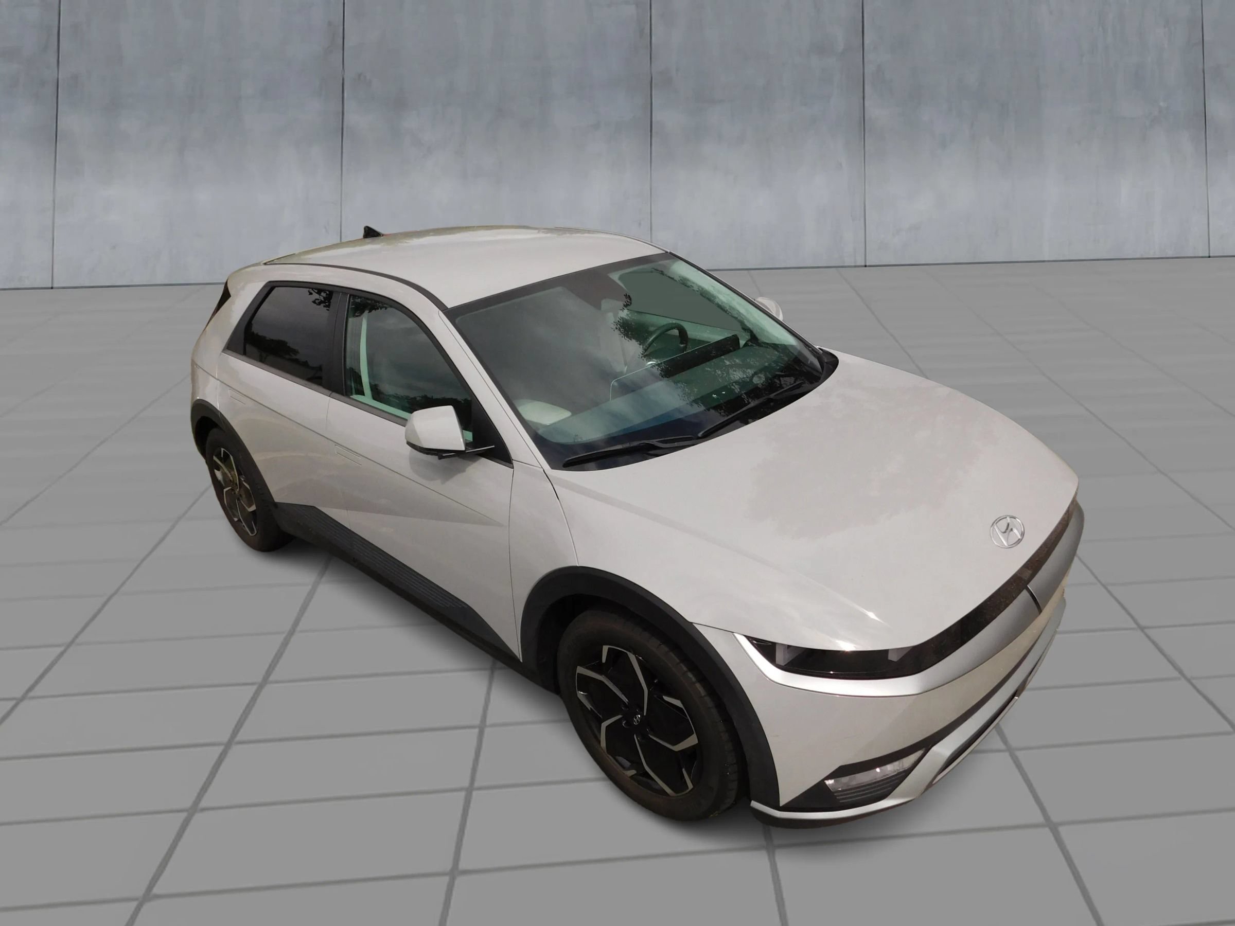 Used 2024 Hyundai Ioniq 5 SE RWD image 2