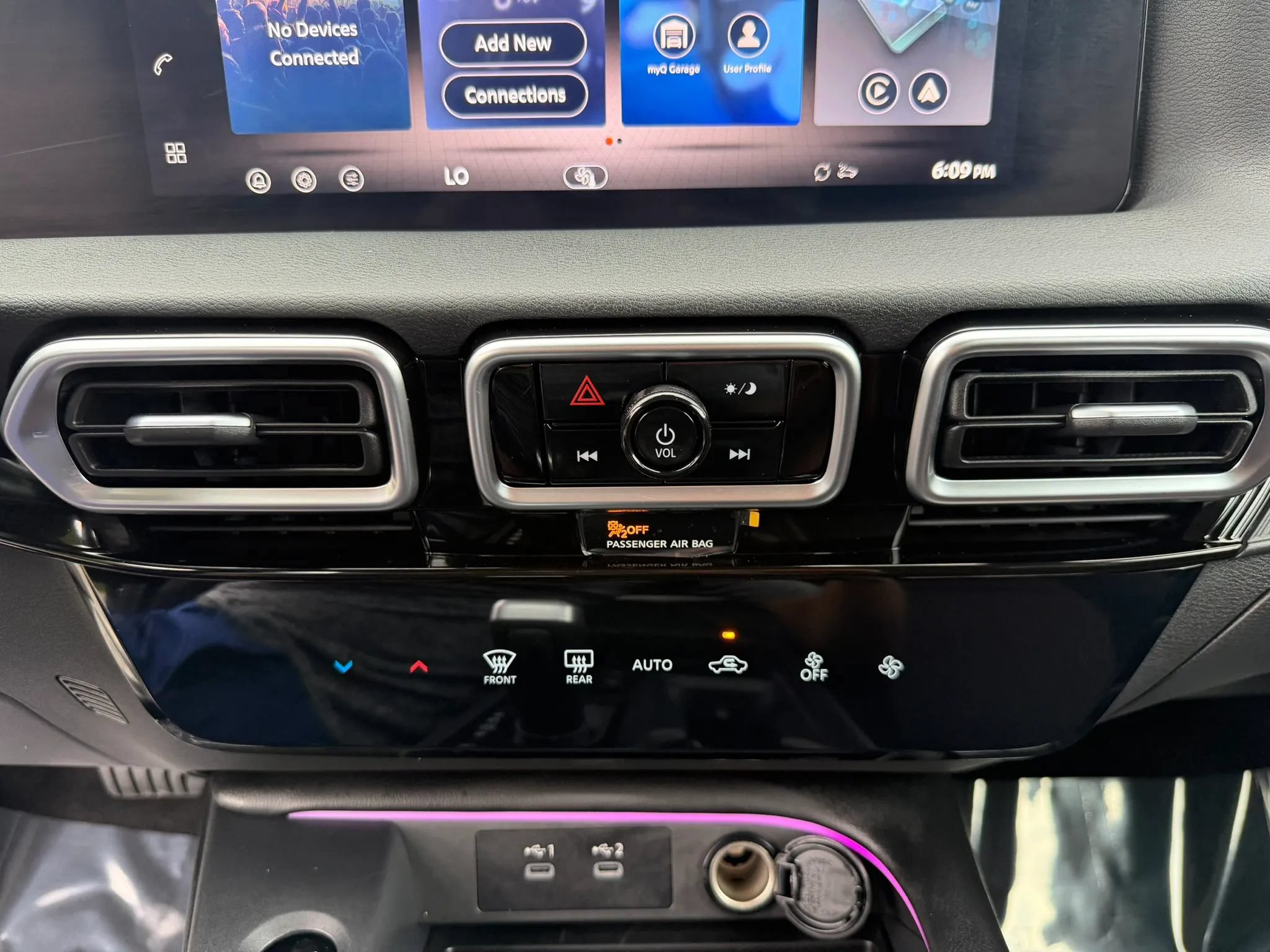 Used 2026 Nissan Sentra SR w/ Floor Mat Package FWD image 22