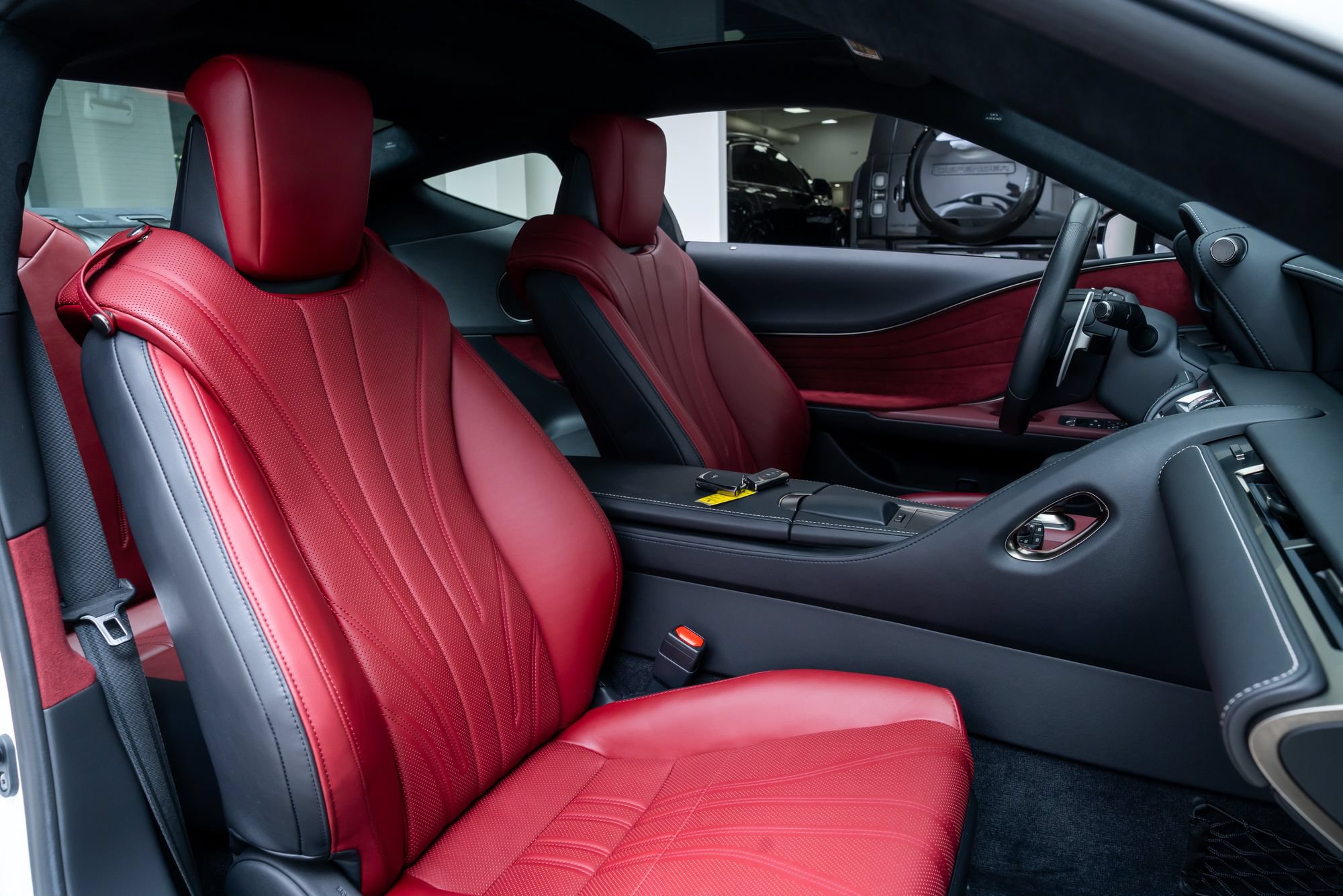 Used 2018 Lexus LC 500 Coupe w/ Touring Package RWD image 27