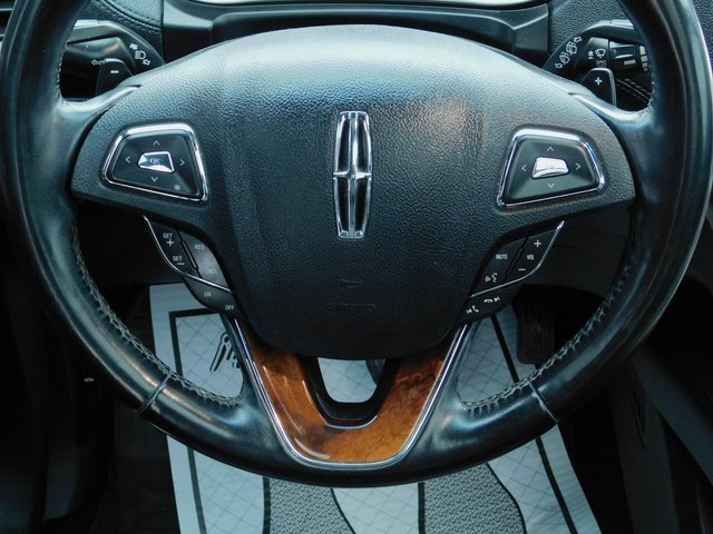 Used 2017 Lincoln MKX Reserve image 4