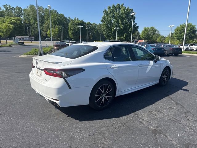 Used 2021 Toyota Camry SE FWD image 4