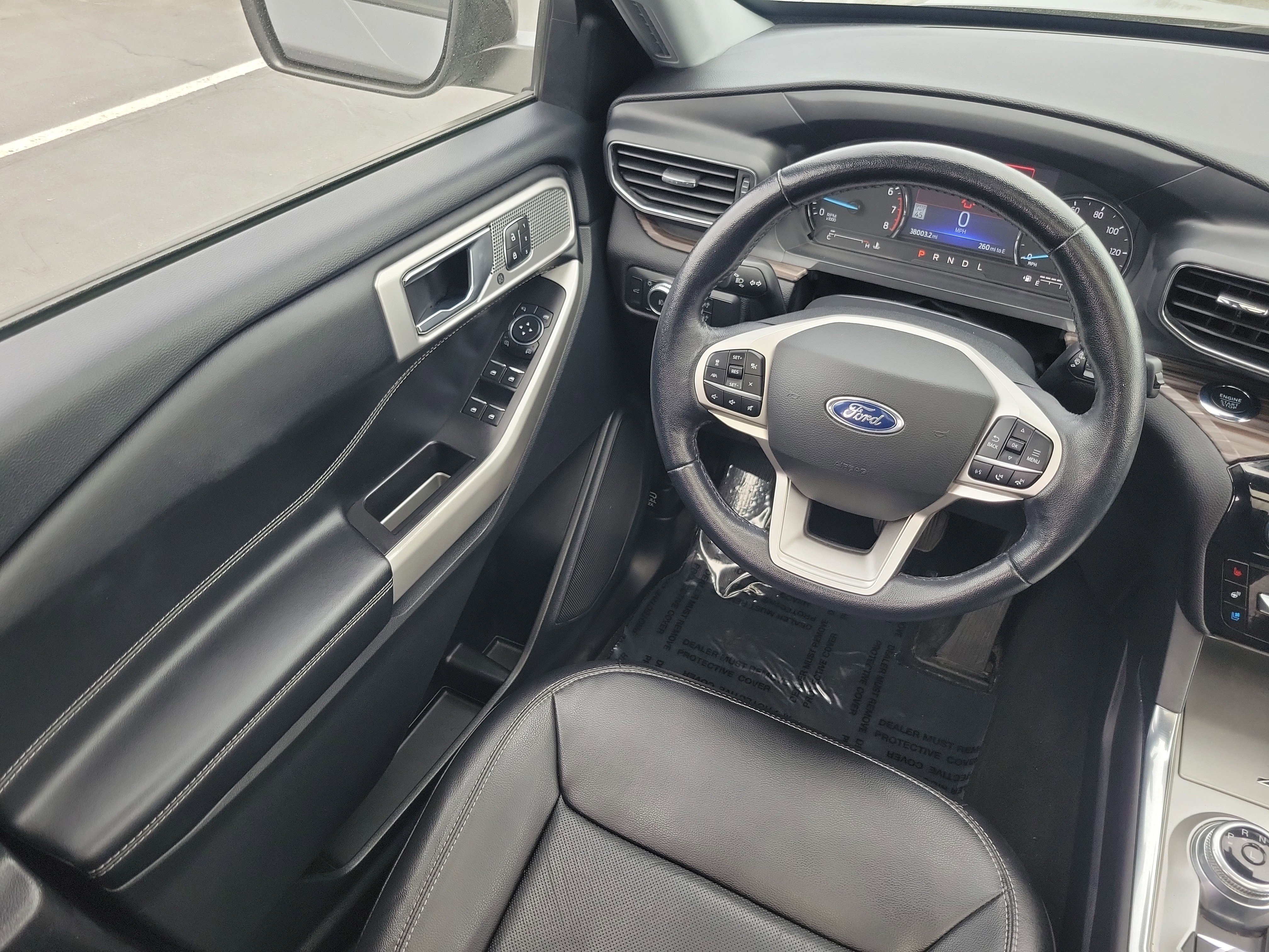 Used 2022 Ford Explorer Limited w/ Equipment Group 301A AWD/4WD image 17