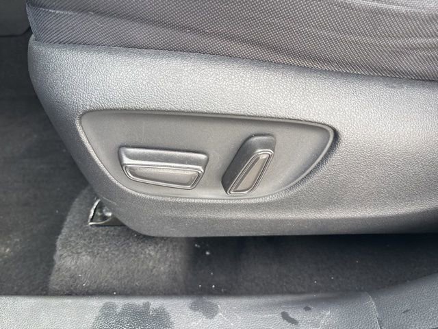 Used 2021 Toyota Highlander LE image 43