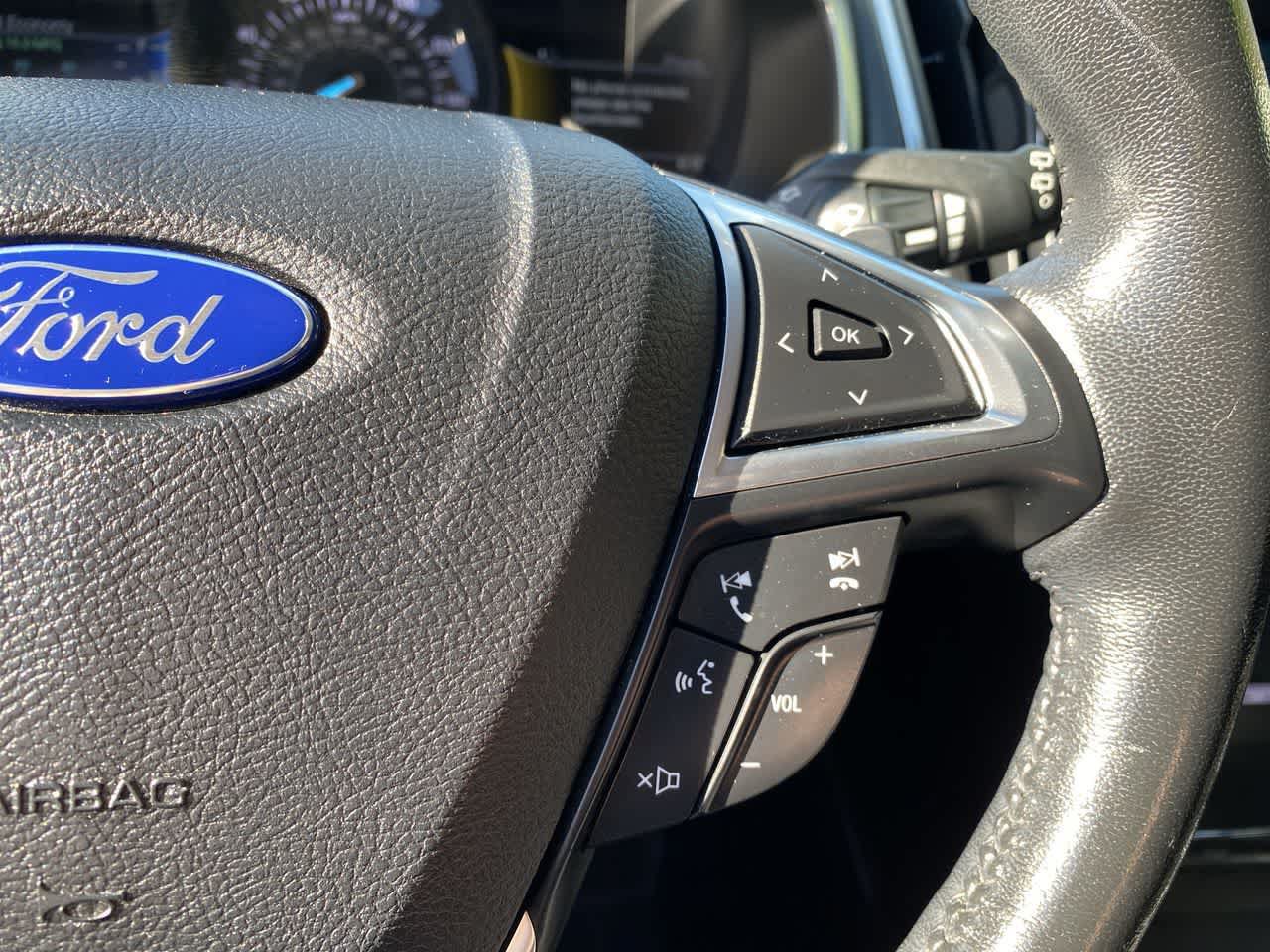 Used 2017 Ford Edge Titanium w/ Technology Package AWD/4WD image 22