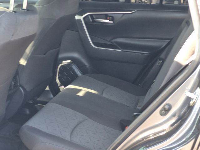 Used 2021 Toyota RAV4 XLE w/ Carpet Mat Package (TMS) AWD/4WD image 18