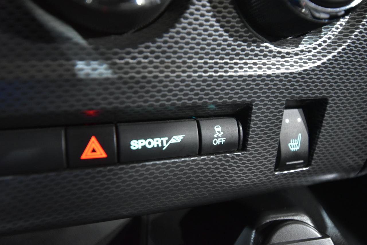 Used 2012 Dodge Challenger R/T image 29