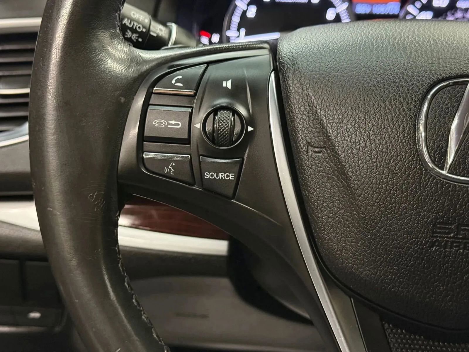 Used 2015 Acura TLX image 28