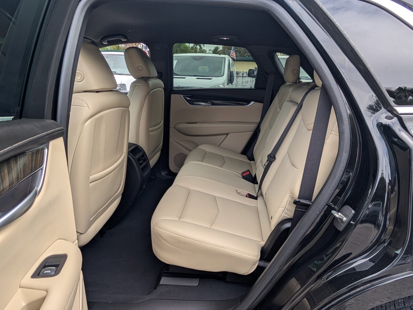 Used 2018 Cadillac XT5 FWD w/ LPO, Wheel Lock Package image 13