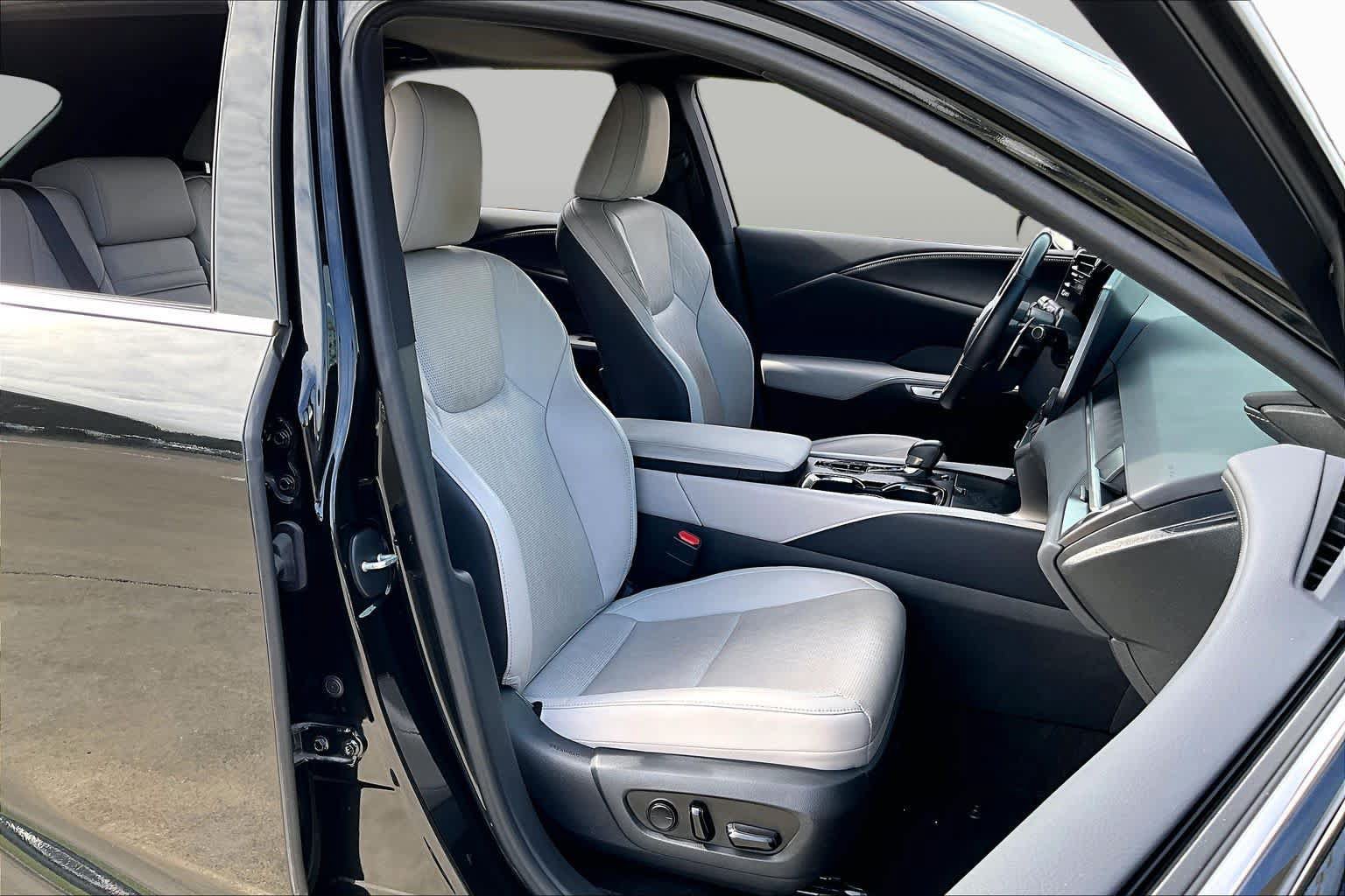 Used 2024 Lexus RX 350 Premium Plus w/ Convenience Package FWD image 8