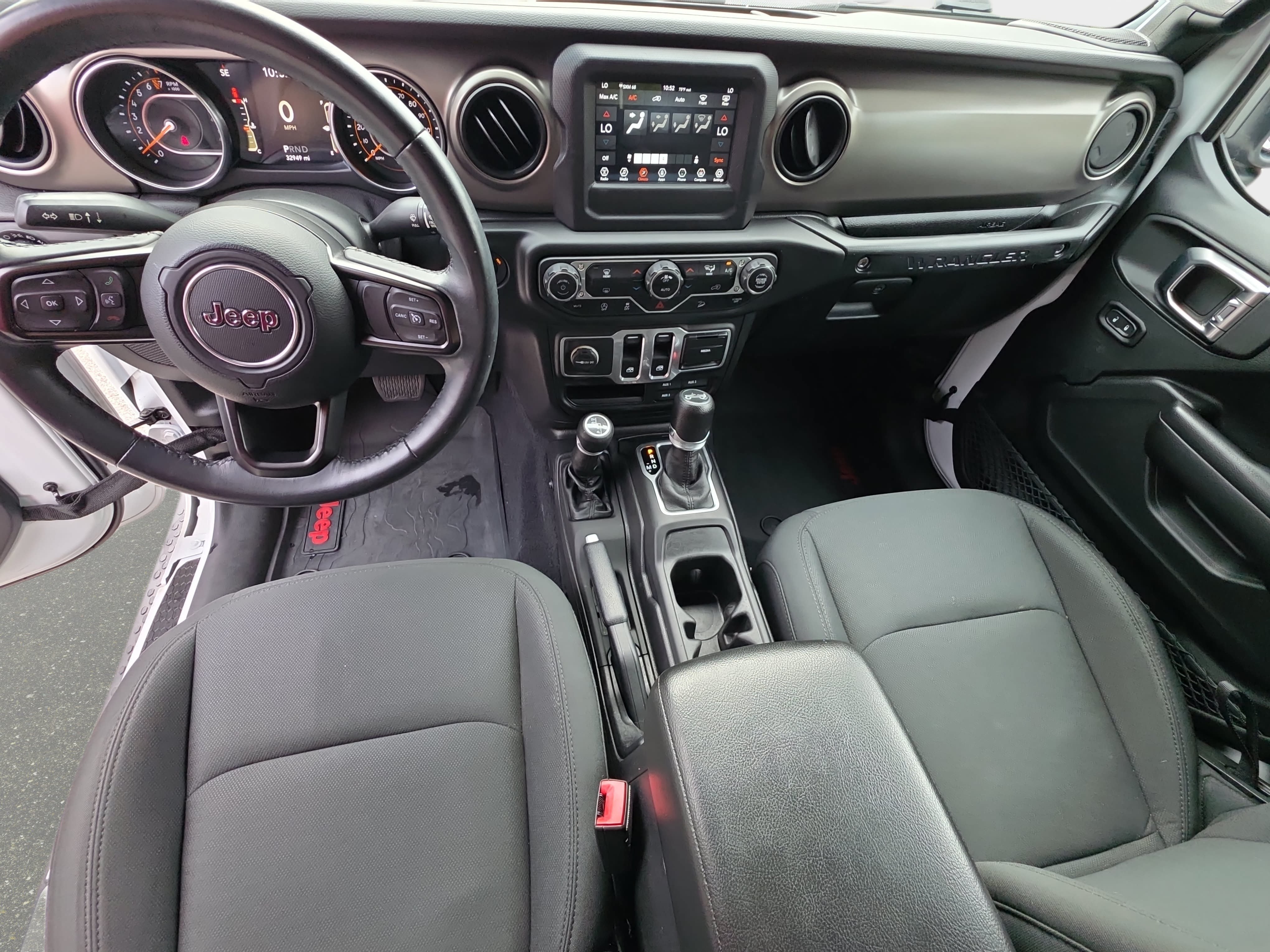 Used 2018 Jeep Wrangler Sport AWD/4WD image 9