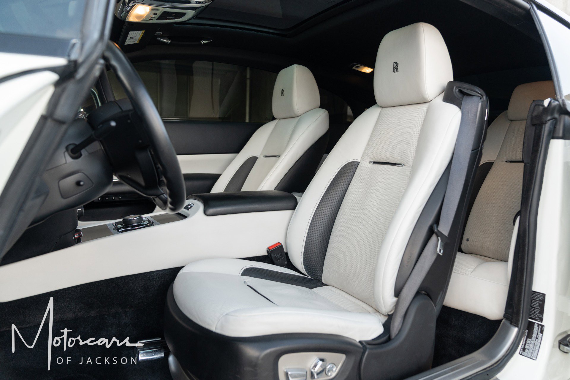 Used 2017 Rolls-Royce Wraith RWD image 14