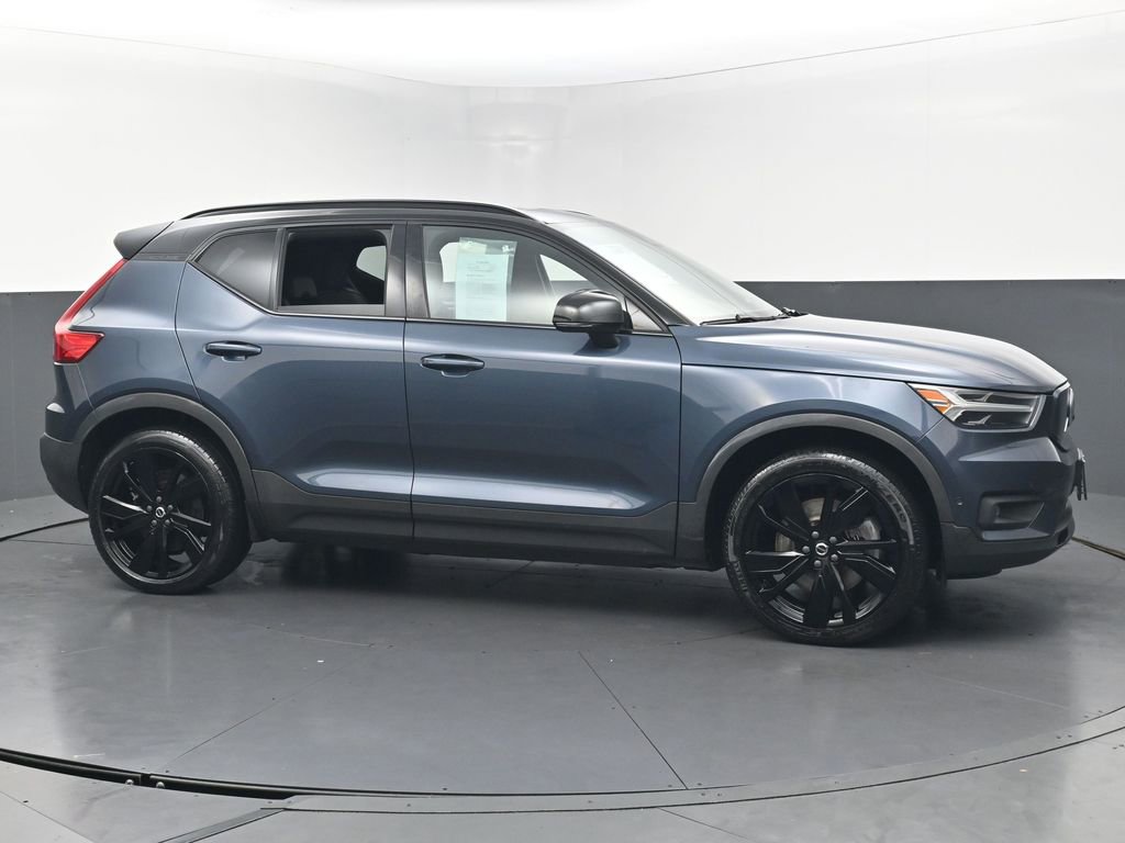 Used 2022 Volvo XC40 P8 Recharge Plus AWD/4WD image 5