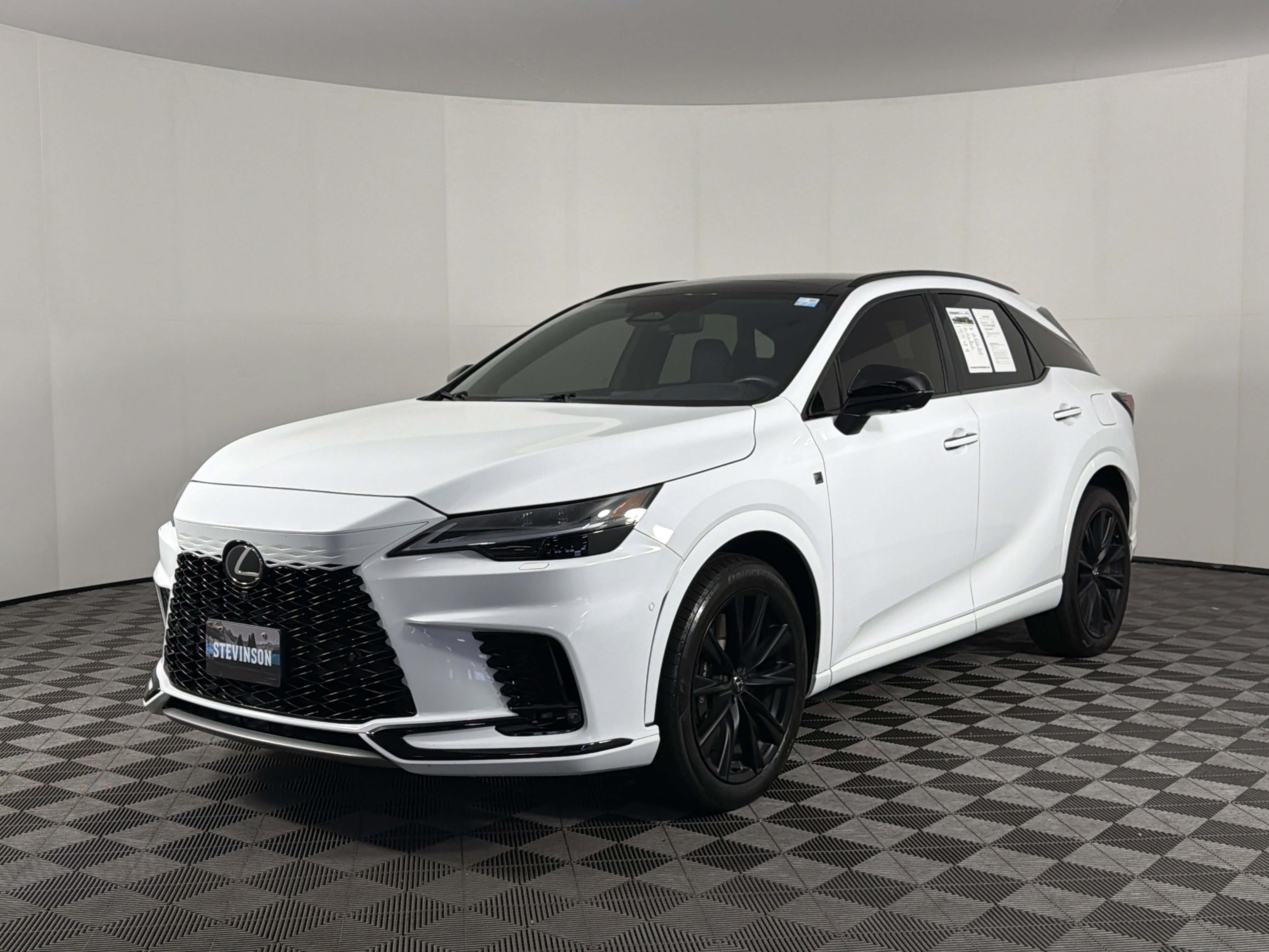 Used 2024 Lexus RX 500h F Sport w/ Convenience Package image 3