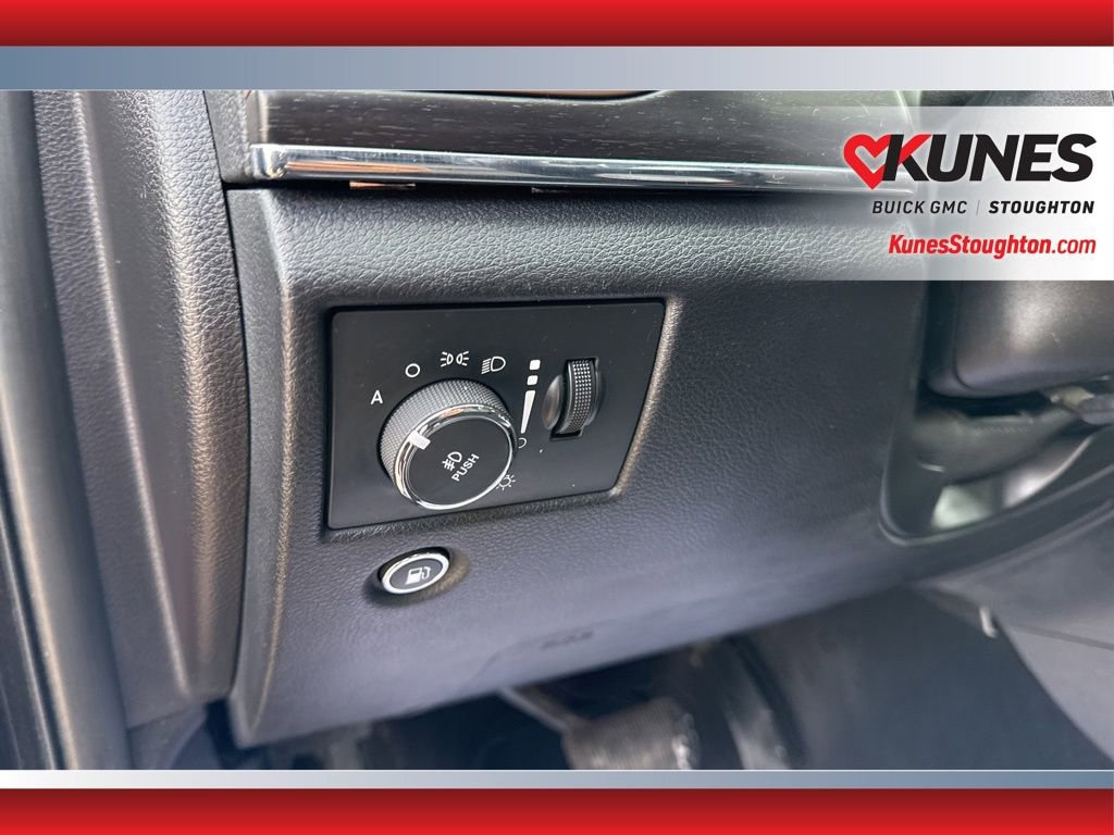 Used 2015 Jeep Grand Cherokee Limited image 24