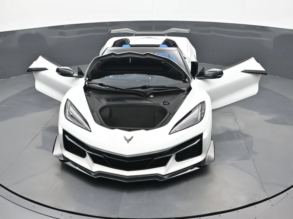 Used 2024 Chevrolet Corvette Z06 RWD image 26