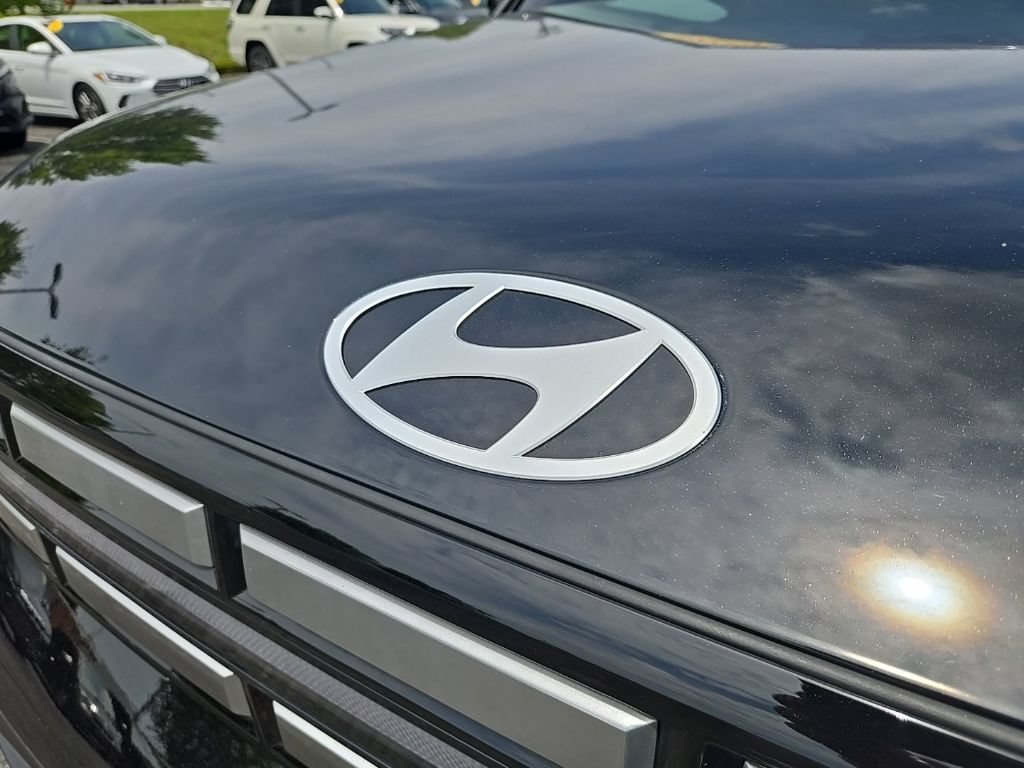 Certified 2025 Hyundai Santa Fe SE FWD image 19
