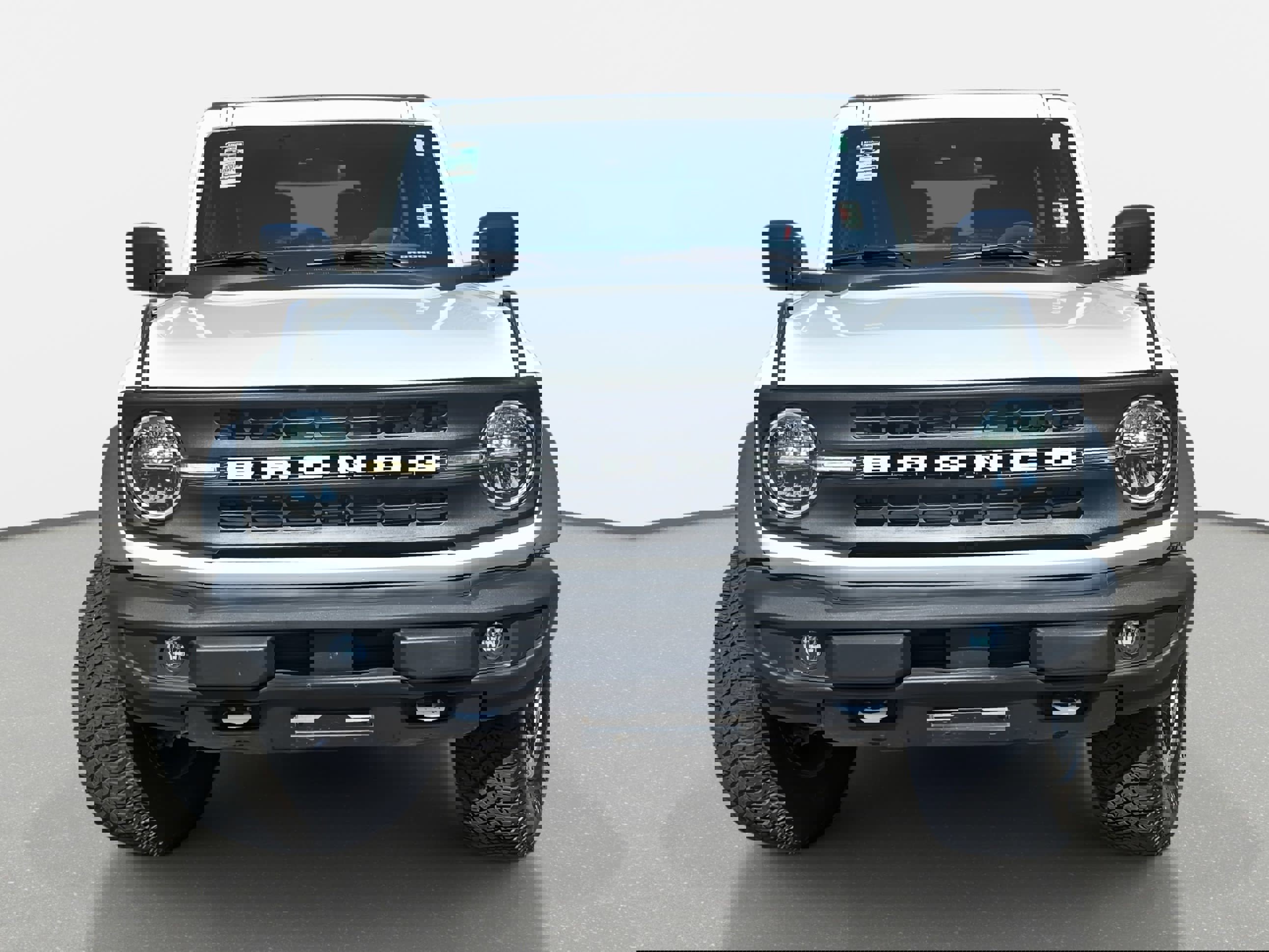 Used 2022 Ford Bronco 2-Door image 2