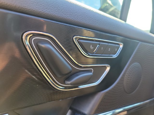 Used 2023 Lincoln Corsair Reserve AWD/4WD image 9