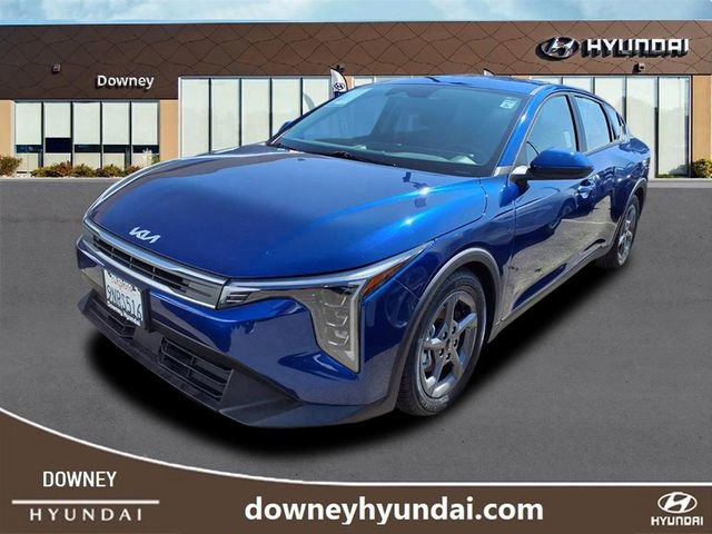 Used 2025 Kia K4 LXS image 1