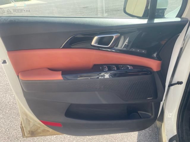Used 2023 Kia Carnival SX Prestige FWD image 10
