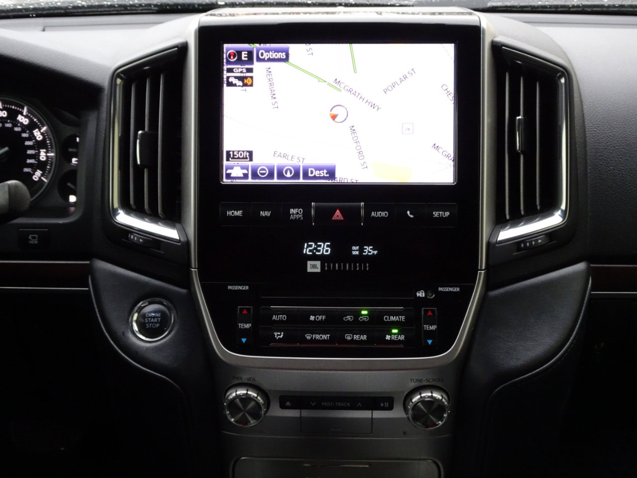 Used 2018 Toyota Land Cruiser image 18