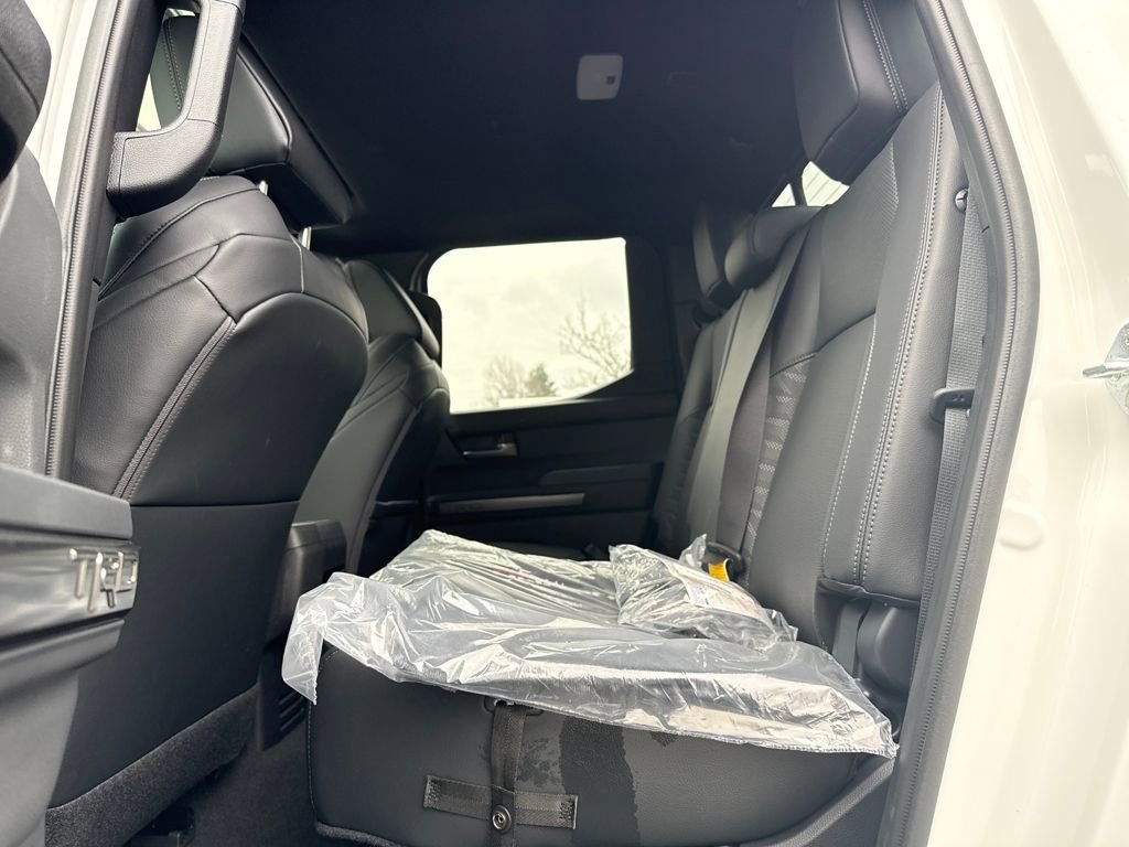 Used 2024 Toyota Tacoma TRD Off-Road image 9