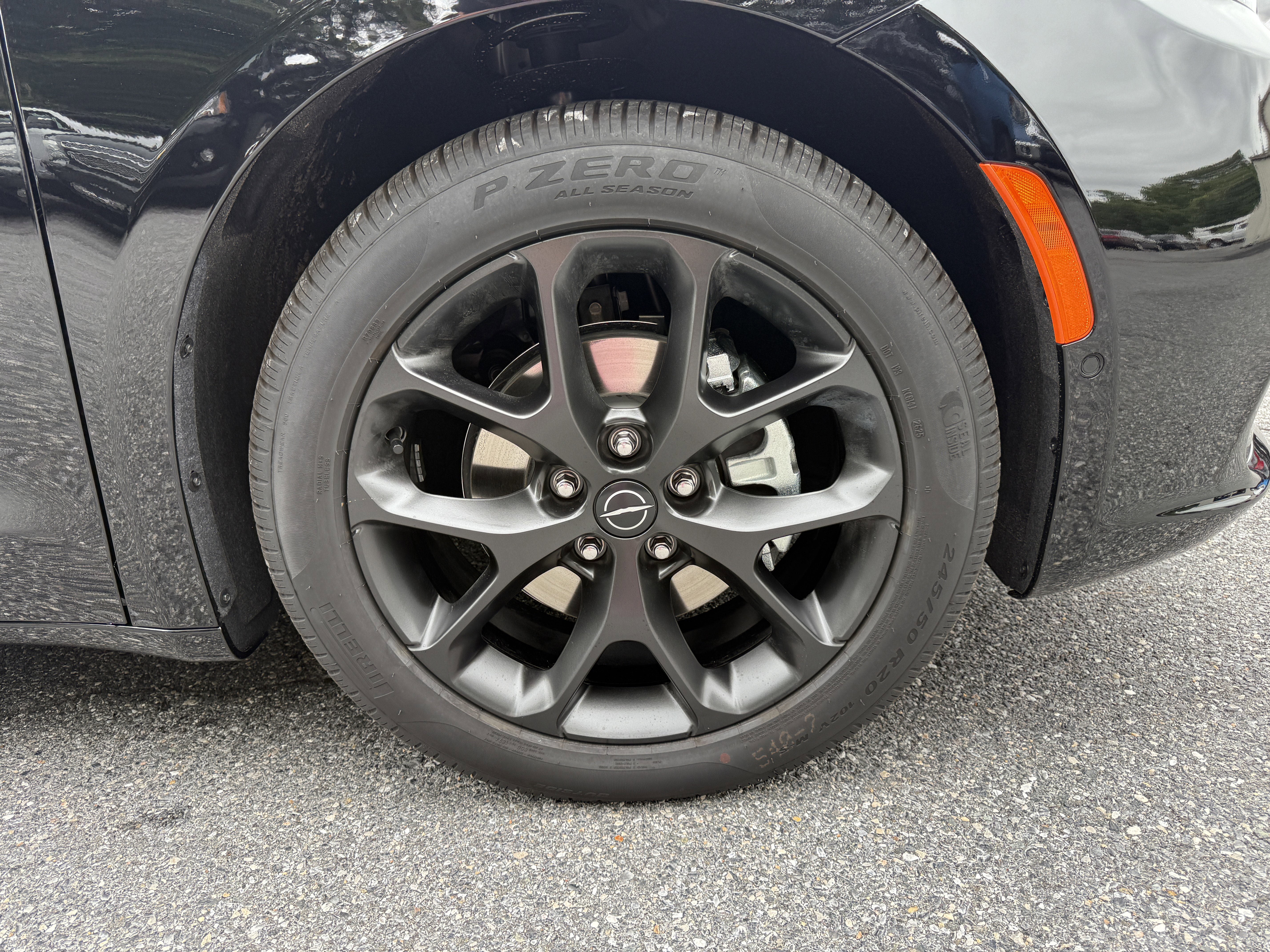 New 2026 Chrysler Pacifica Limited image 10