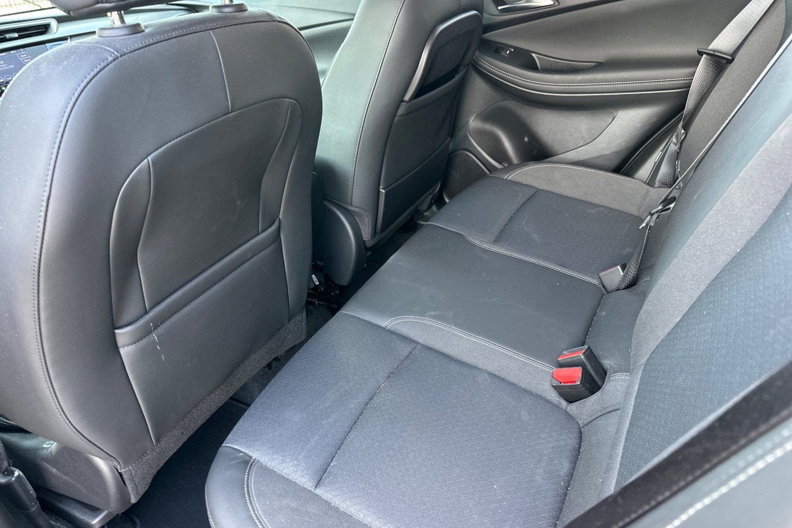 Used 2023 Buick Encore GX Preferred w/ Cold Weather Comfort Package FWD image 14