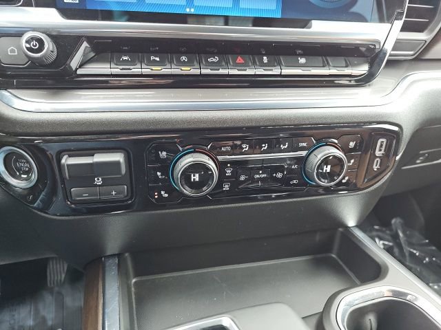 Certified 2024 Chevrolet Silverado 1500 High Country w/ Technology Package image 19