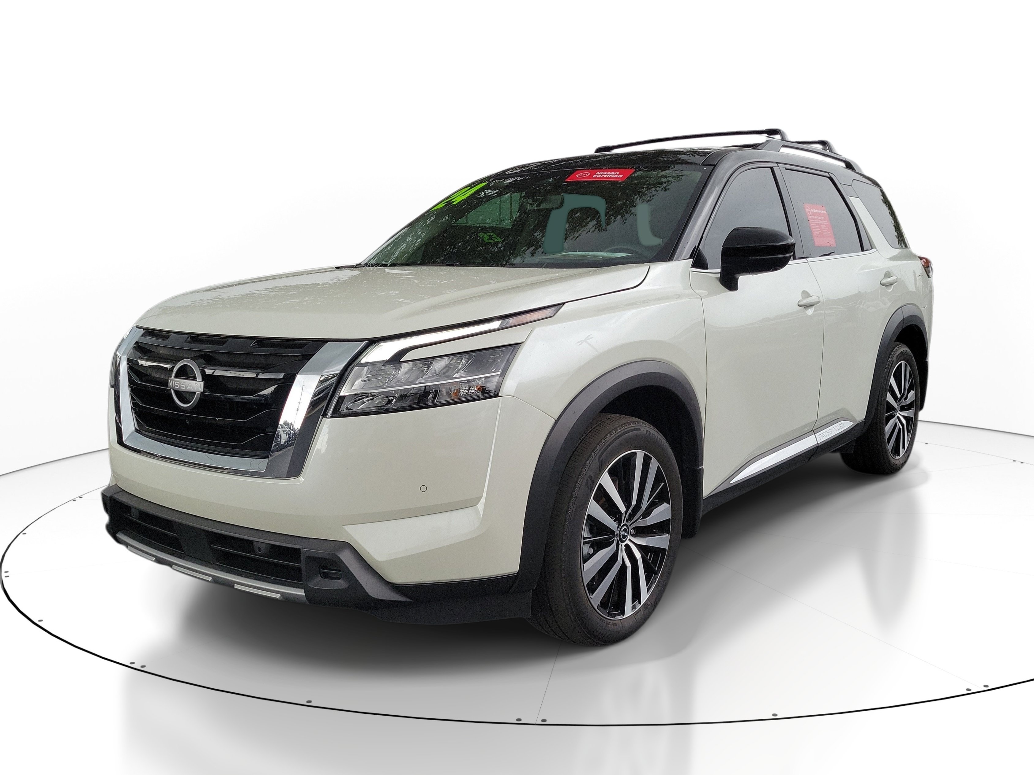 Certified 2024 Nissan Pathfinder Platinum AWD/4WD image 3