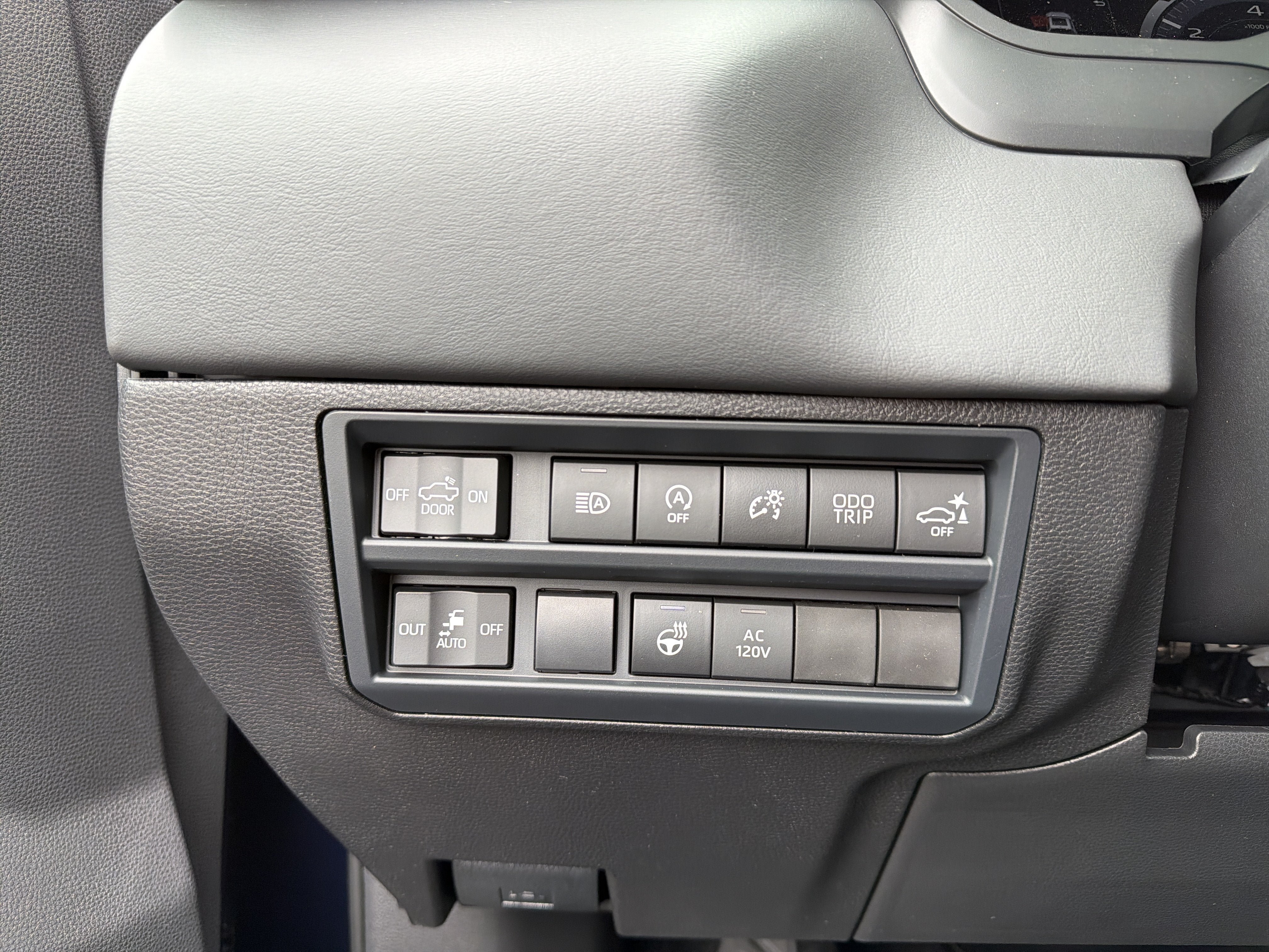 New 2026 Toyota Tundra Platinum AWD/4WD image 17